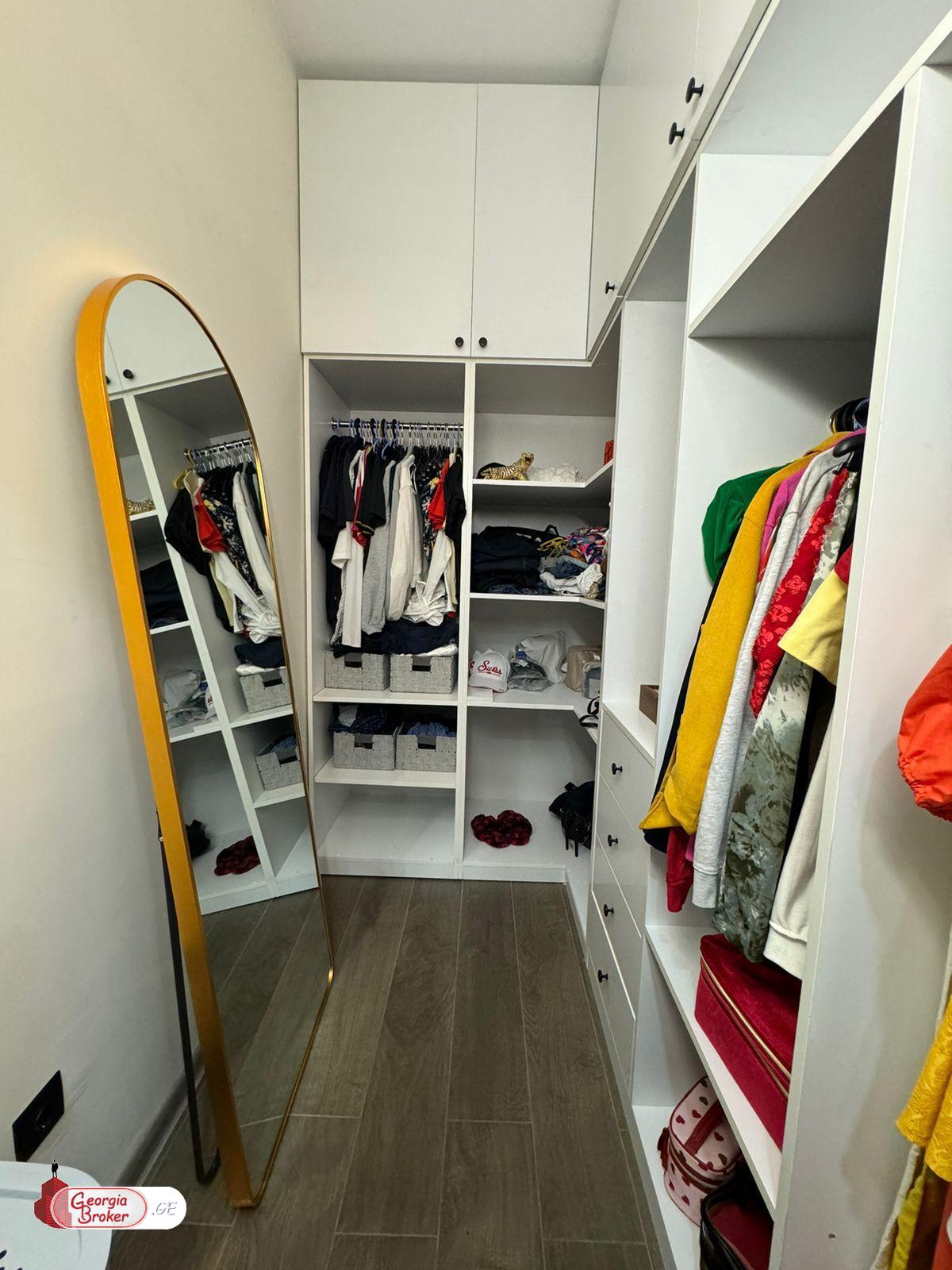 იყიდება ახალი გარემონტებული 3 ოთახიანი ბინა  "კრწანისი ვილა რეზიდენსში"